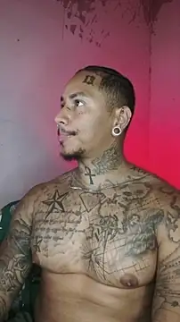 Snapshot of David_tatto1 chatting on 02.12.26 David tatto1 online show from 02.12.26