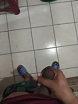 Genaro Dickinson 69 online show from 11.25.25