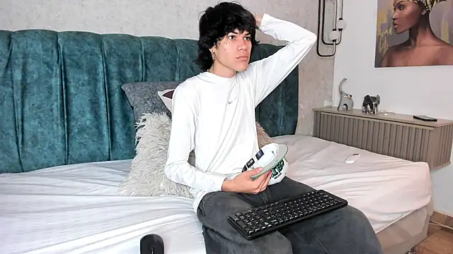 Snapshot of Diamond_twink chatting on 06.23.26 Diamond twink online show from 06.23.26