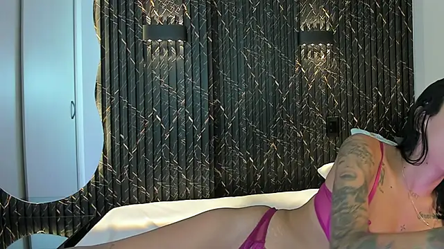 ZOETTAYLOR online show from 12.19.25