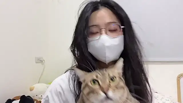 LHeart online show from 09.23.25