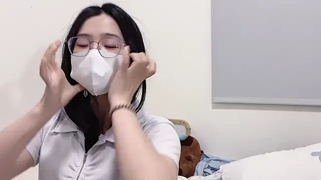 LHeart online show from 12.15.25