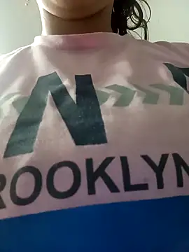 Fox Roxxan online show from 10.03.25