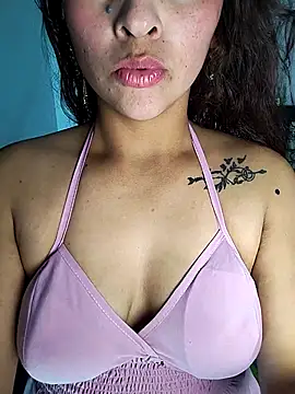 Fox Roxxan online show from 10.06.25