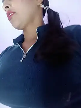 Fox Roxxan online show from 12.03.25