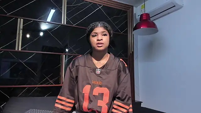 HannyThompson online show from 10.31.25