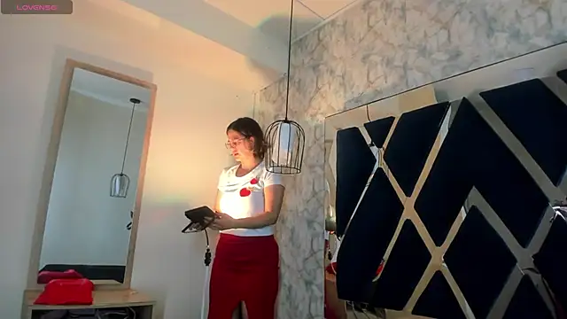 Snapshot of Luciifeer_ chatting on 11.15.25 Luciifeer online show from 11.15.25