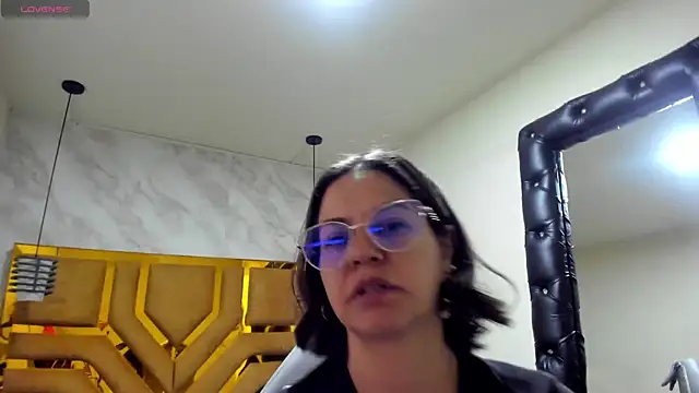 Snapshot of Luciifeer_ chatting on 01.12.26 Luciifeer online show from 01.12.26