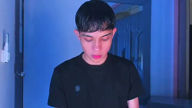 Sebax Young online show from 01.12.26