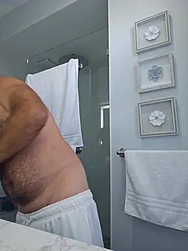 cubanitofeliz40 online show from 12.22.25