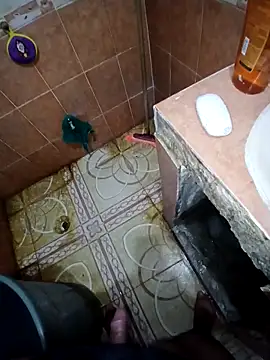 Snapshot of JesVel chatting on 10.21.25 JesVel online show from 10.21.25