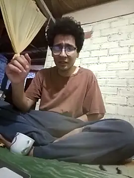 LecheDeSoya666 online show from 12.17.25