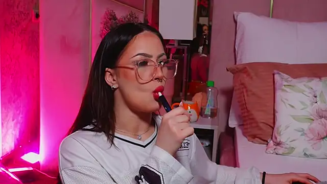 LucyLextonX online show from 03.27.26