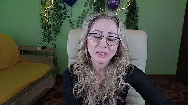 Habibi Honeyy online show from 09.18.25