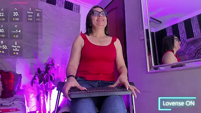 Snapshot of Agatha_Pleasure chatting on 09.12.25 Agatha Pleasure online show from 09.12.25