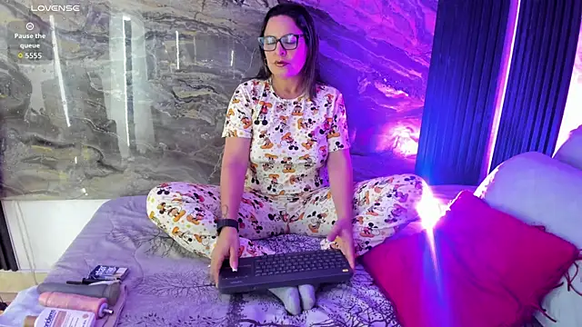 Agatha Pleasure online show from 01.07.26