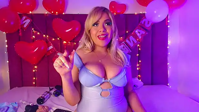 RominaaReyes online show from 02.17.26