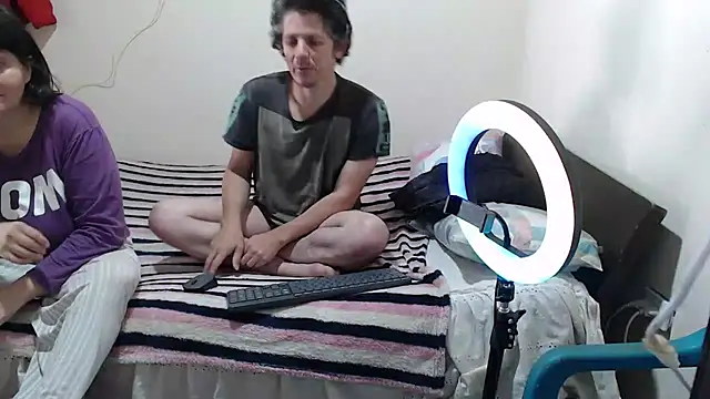 jade noah  online show from 10.02.25