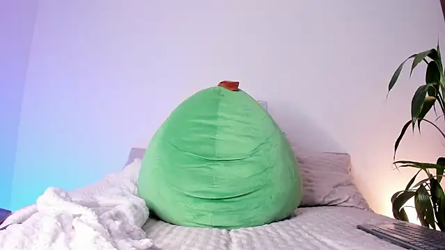 asmodeo 33 online show from 10.31.25