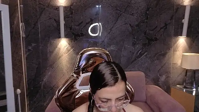  Evoni b online show from 12.22.25