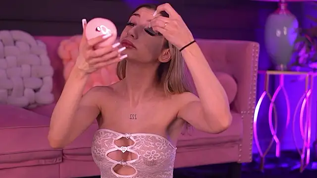 OdetteMason online show from 03.20.26