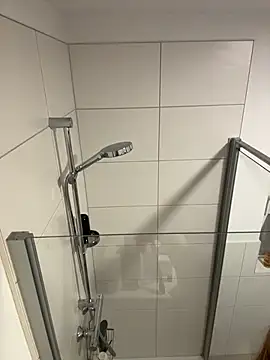 Bikergirl 97 online show from 11.26.25