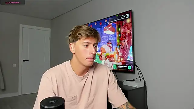 DaniHort online show from 12.15.25