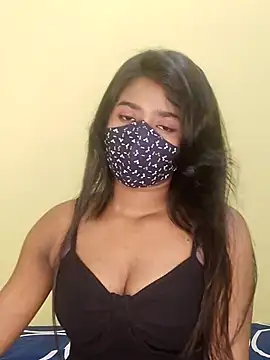 Snapshot of radhika2 chatting on 10.27.25 radhika2 online show from 10.27.25