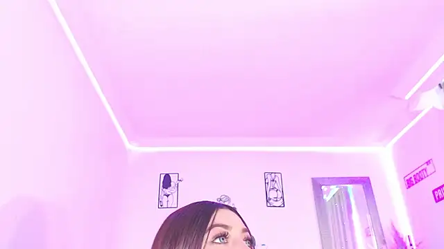 Snapshot of Anna_belly chatting on 04.22.26 Anna belly online show from 04.22.26