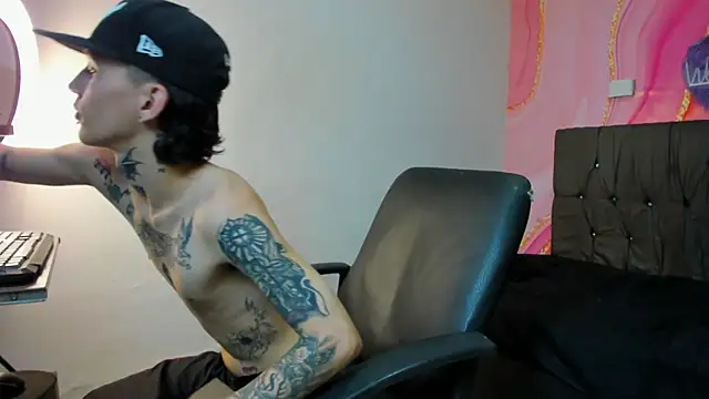 StraightBoy Nick online show from 10.02.25
