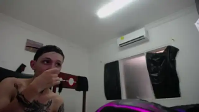 Snapshot of StraightBoy_Nick chatting on 04.25.26 StraightBoy Nick online show from 04.25.26