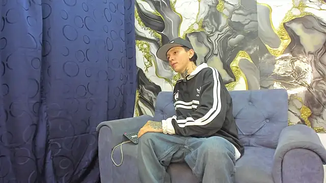 Snapshot of StraightBoy_Nick chatting on 05.28.26 StraightBoy Nick online show from 05.28.26