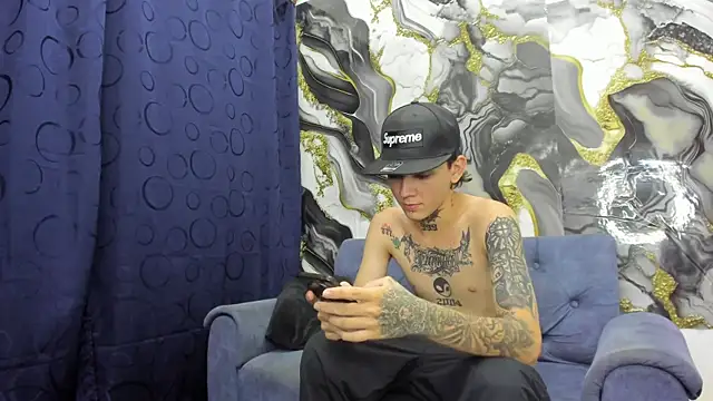 Snapshot of StraightBoy_Nick chatting on 05.29.26 StraightBoy Nick online show from 05.29.26