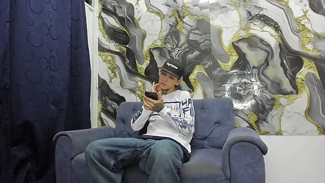 Snapshot of StraightBoy_Nick chatting on 05.30.26 StraightBoy Nick online show from 05.30.26