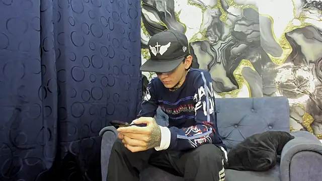 Snapshot of StraightBoy_Nick chatting on 06.01.26 StraightBoy Nick online show from 06.01.26