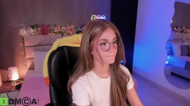 Arinextdoor online show from 11.28.25