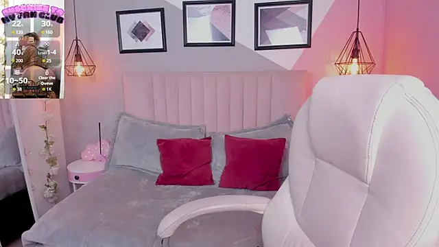 Snapshot of Baby__kitty_ chatting on 09.18.25 Baby kitty online show from 09.18.25