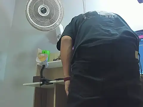 Xfire boy69 online show from 02.24.26