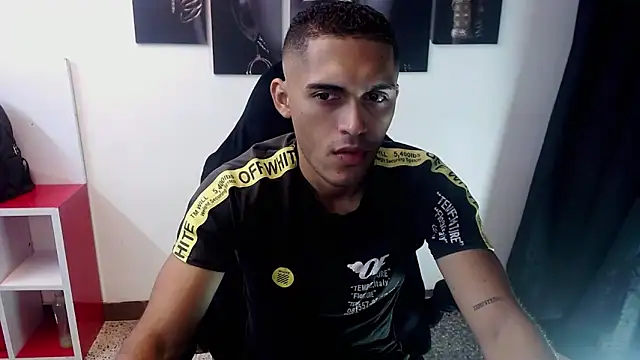 Derek Storm  online show from 11.08.25