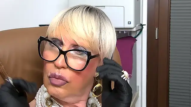 ROBY SWEETHOT online show from 11.19.25