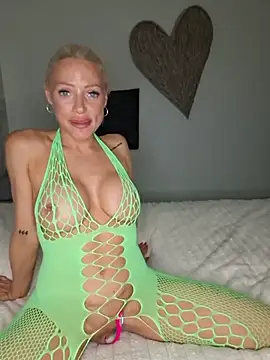 Snapshot of Bellarose_xx chatting on 08.07.26 Bellarose xx online show from 08.07.26
