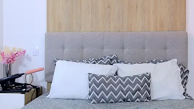 BeckySalas online show from 10.30.25