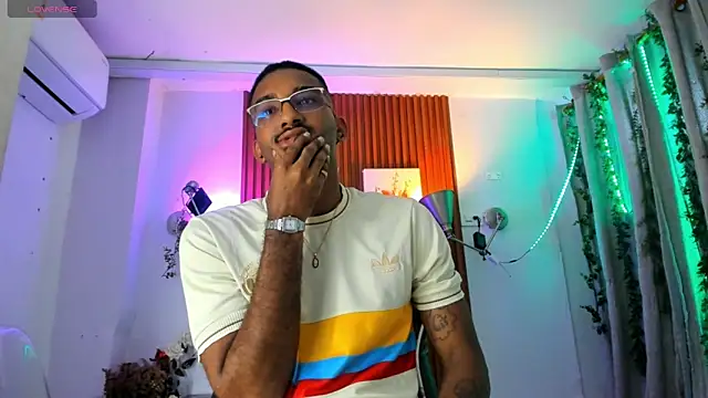 Darwin mayo online show from 11.20.25