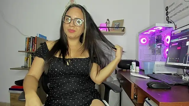 lady sophie online show from 09.20.25