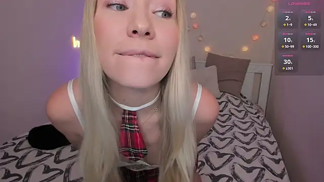 DanaCandy online show from 03.22.25