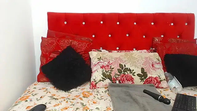 Snapshot of GoldSnowXxX chatting on 01.31.26 GoldSnowXxX online show from 01.31.26