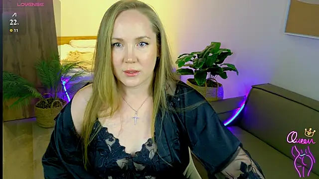 Snapshot of BethSun chatting on 06.18.26 BethSun online show from 06.18.26
