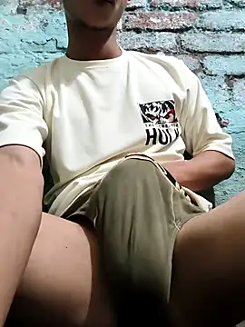 Snapshot of agra_playboy chatting on 10.11.25 agra playboy online show from 10.11.25