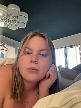 IslaMae online show from 04.07.26