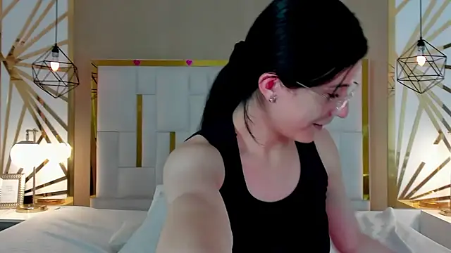 maddy jaclsonw online show from 10.20.25